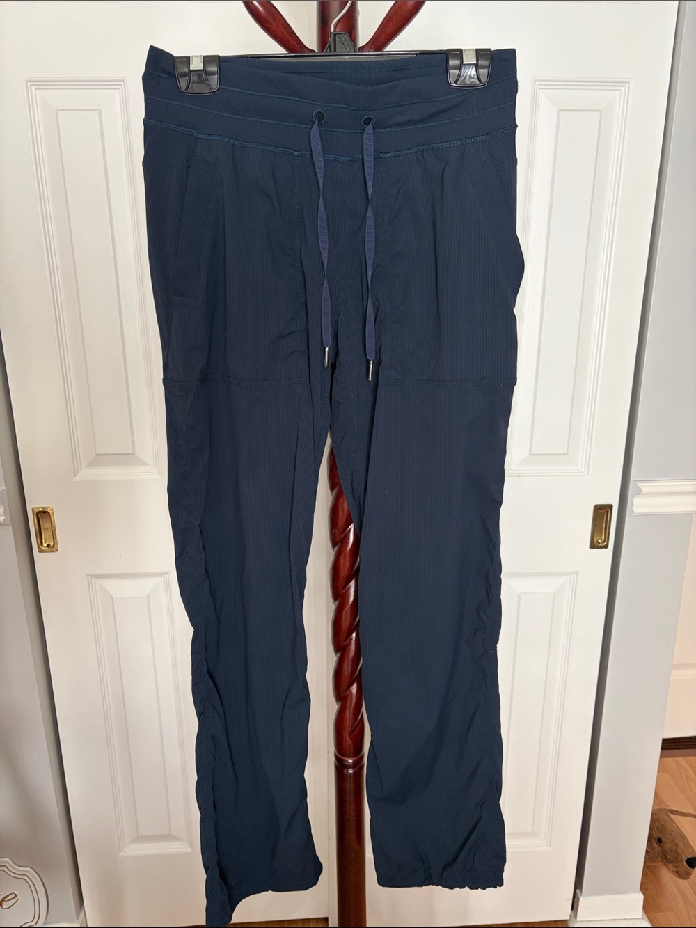 Lululemon Dance Studio Mid-Rise Pants in Navy Blue Size 6